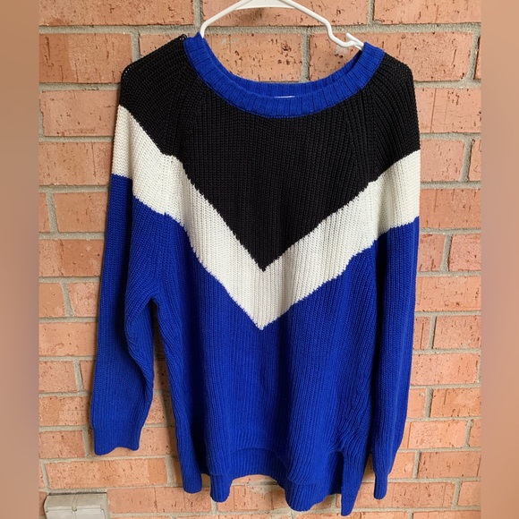 Express Chevron Shaker Chunky Oversized Crew Neck Sweater Blue/Black/White Small - Picture 2 of 6